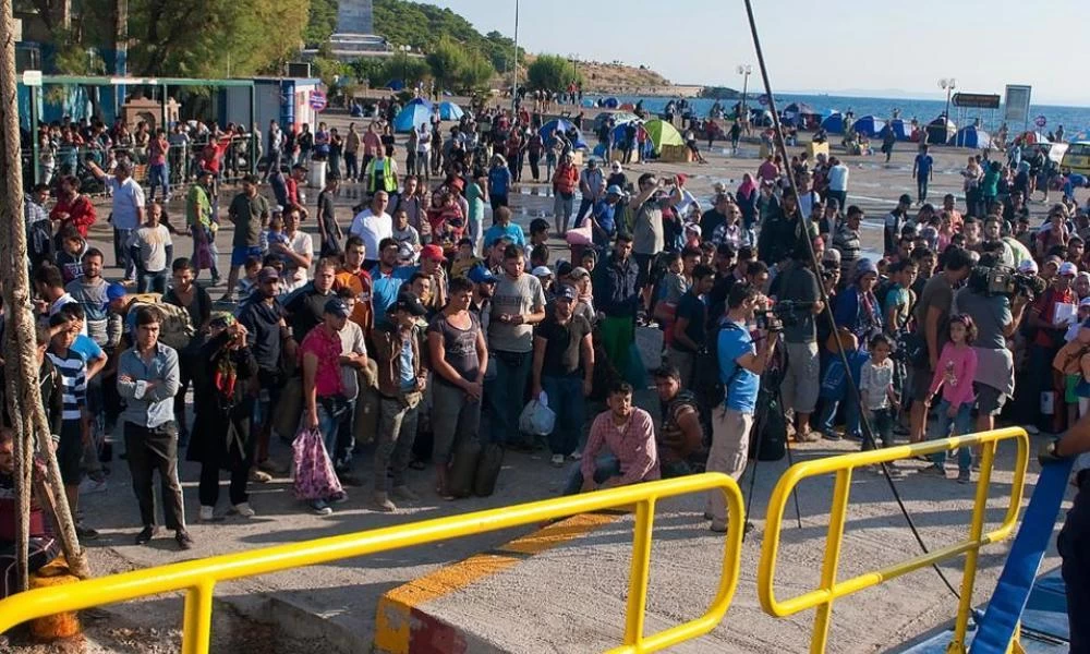 Σουηδικό δημοσίευμα: Η ελληνική κυβέρνηση ανοίγει το πορτοφόλι για να απαλλαγεί από τους μετανάστες